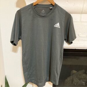 Gray Adidas Short Sleeve Tee Men’s Small S
